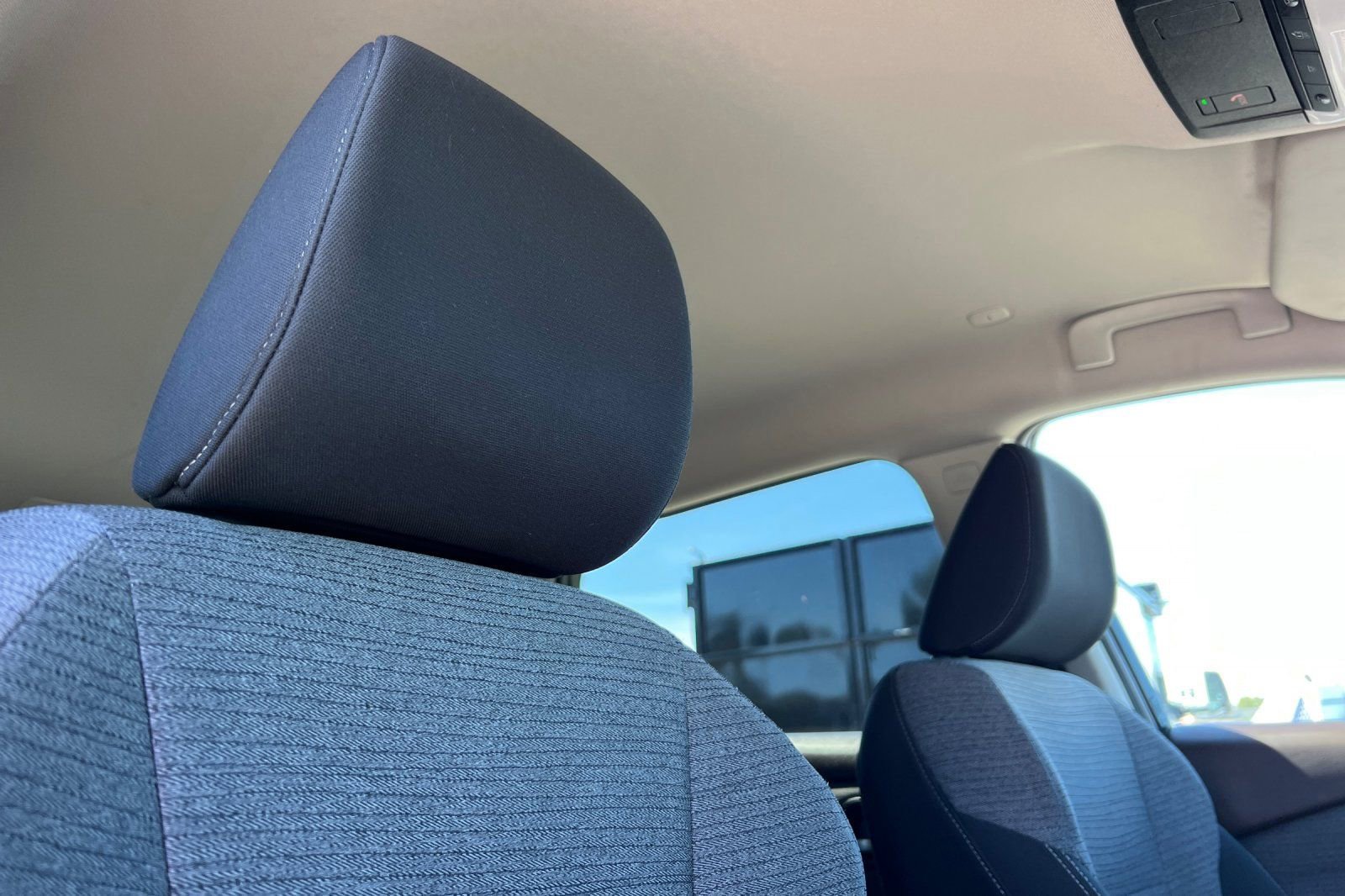 Used 2023 Nissan Rogue SV image 18