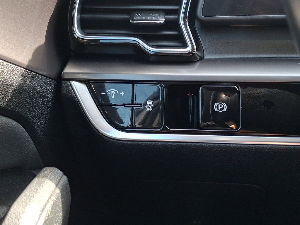 Used 2023 Kia Sportage EX FWD image 27