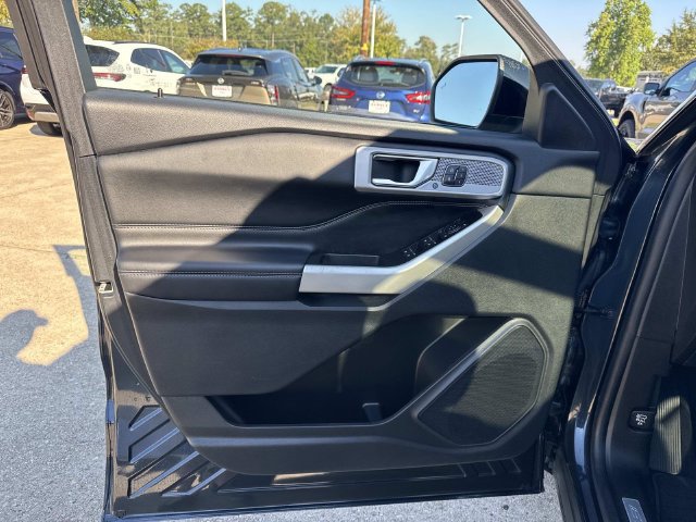 Certified 2022 Ford Explorer Limited w/ Equipment Group 301A RWD image 20