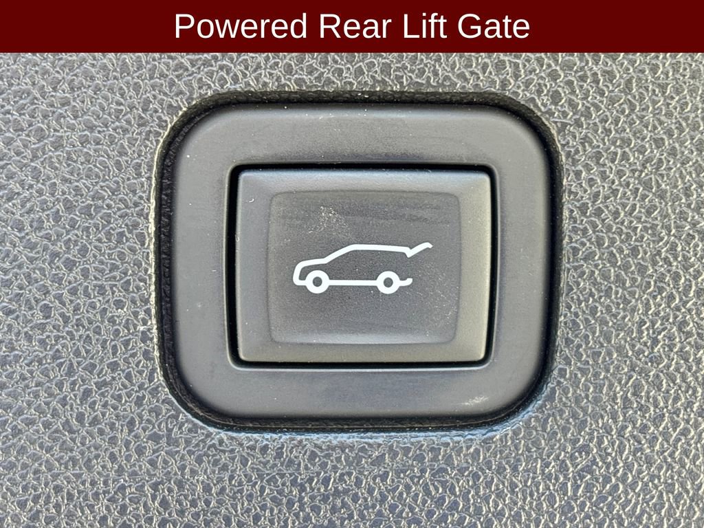 Used 2024 Cadillac XT6 Luxury AWD/4WD image 30
