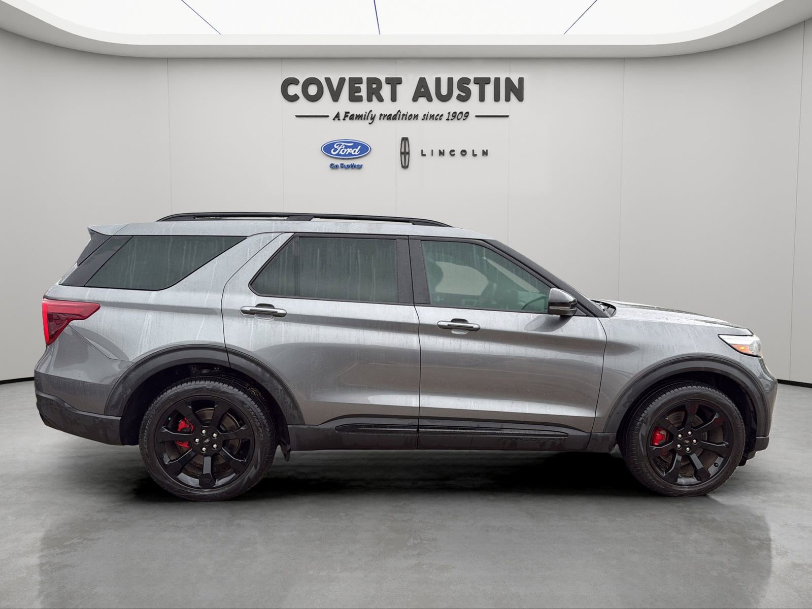 Certified 2023 Ford Explorer ST w/ Equipment Group 401A AWD/4WD image 6