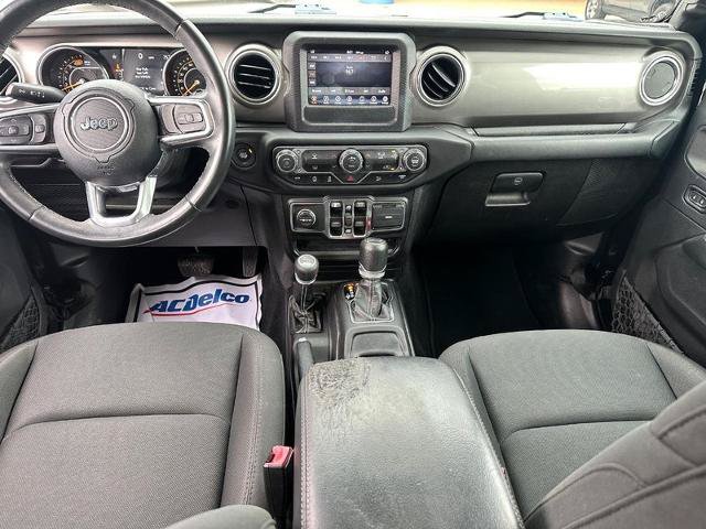 Used 2019 Jeep Wrangler Unlimited Sahara AWD/4WD image 11