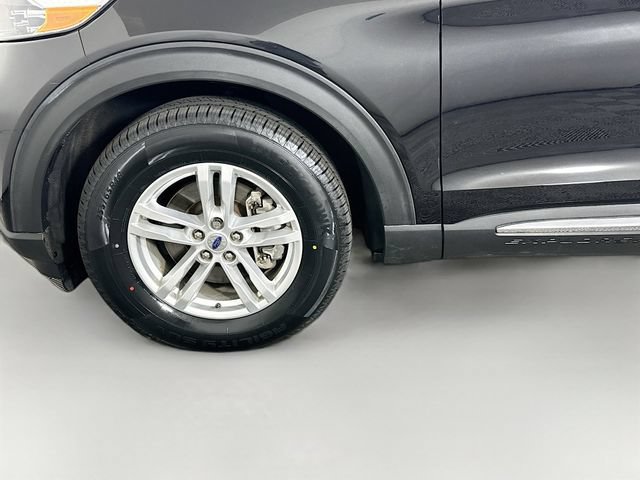 Certified 2023 Ford Explorer XLT w/ Equipment Group 202A AWD/4WD image 37