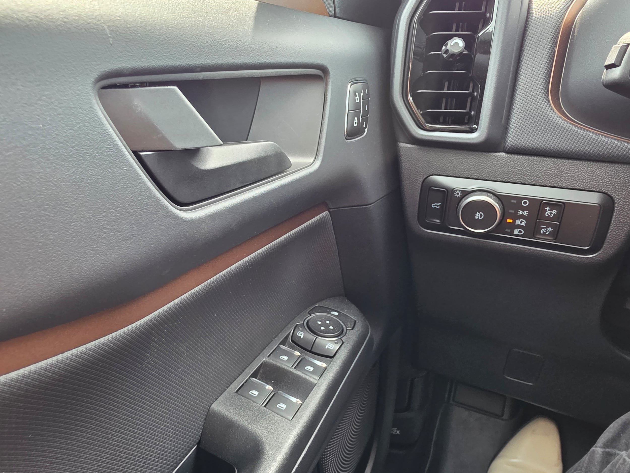 Certified 2024 Ford Bronco Sport Outer Banks AWD/4WD image 19