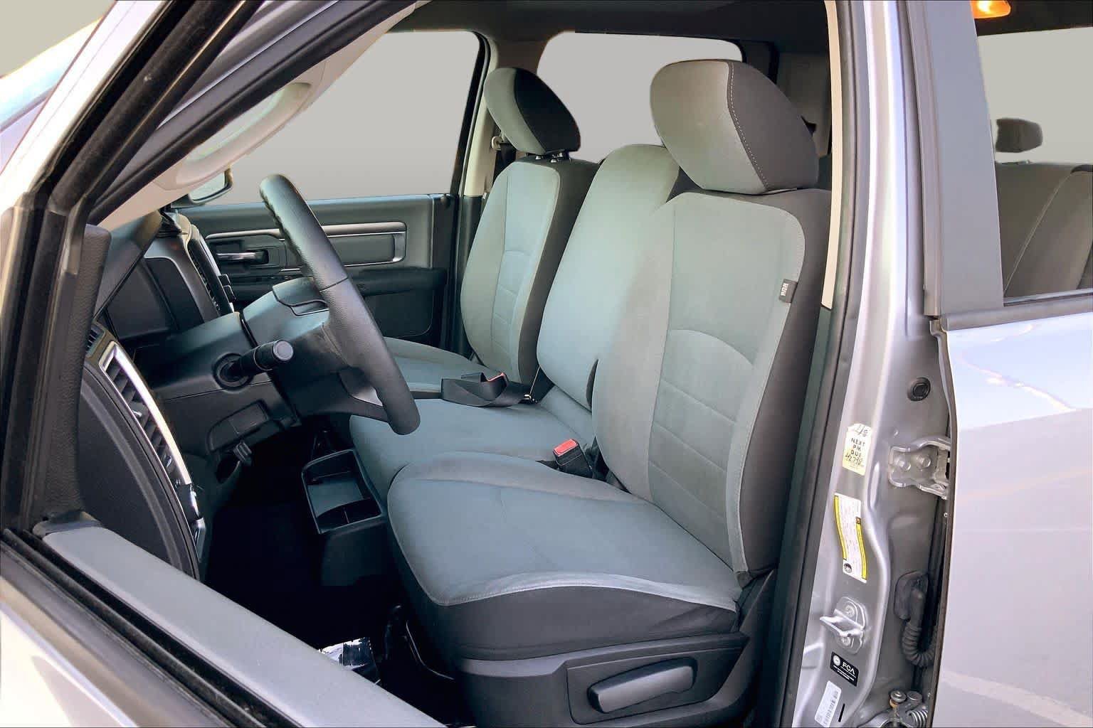 Used 2021 RAM 1500 Classic SLT RWD image 8