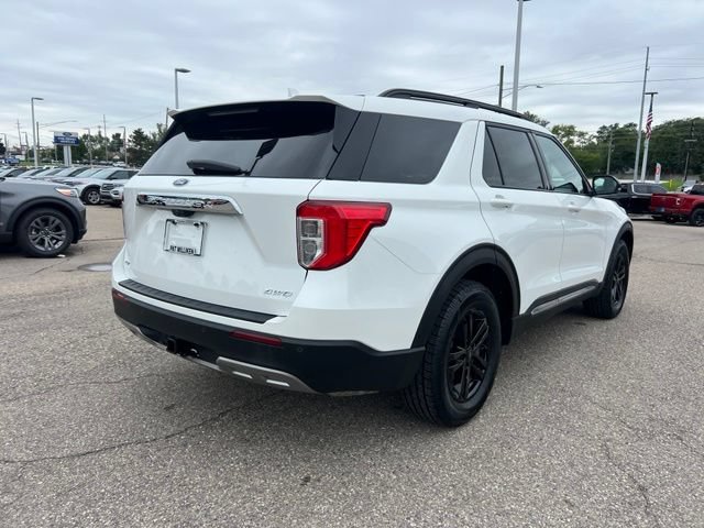 Certified 2023 Ford Explorer XLT w/ Equipment Group 202A AWD/4WD image 4