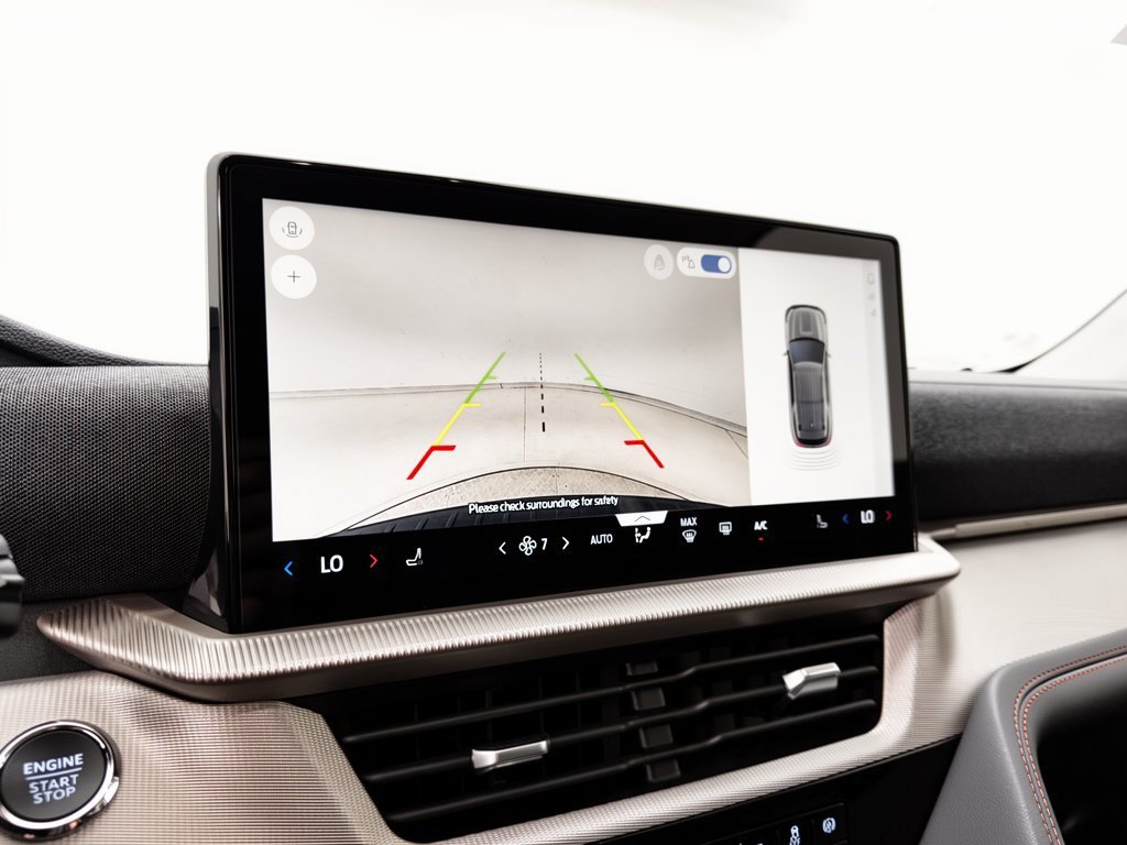 Certified 2025 Ford Explorer Active RWD image 24