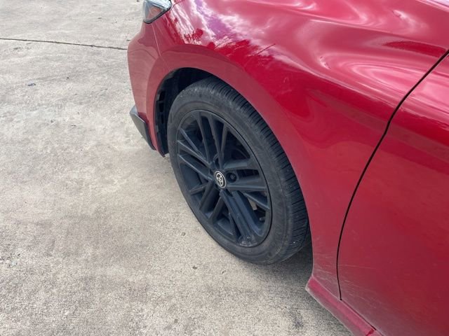 Used 2025 Toyota Camry SE image 7