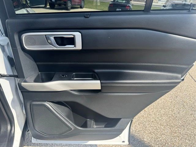 Certified 2020 Ford Explorer Limited w/ Class III Trailer Tow Package image 33