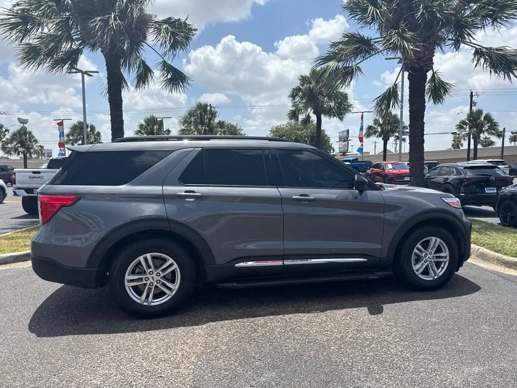 Certified 2023 Ford Explorer XLT RWD image 5
