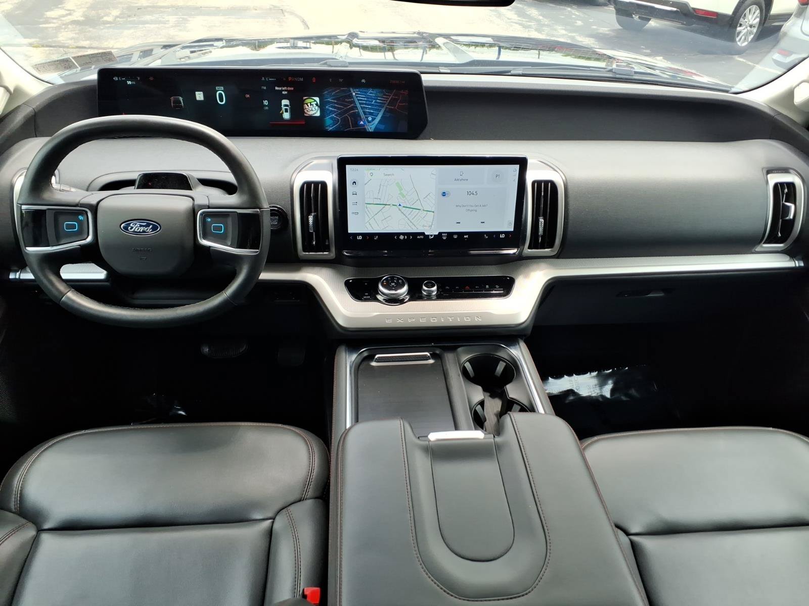 Certified 2025 Ford Expedition Active AWD/4WD image 15