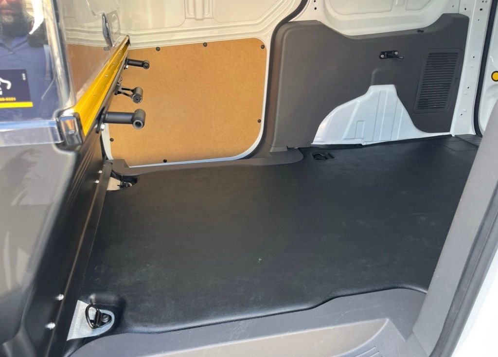 Certified 2023 Ford Transit Connect XLT FWD image 7