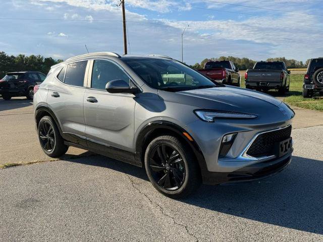 Used 2024 Buick Encore GX Sport Touring FWD image 8