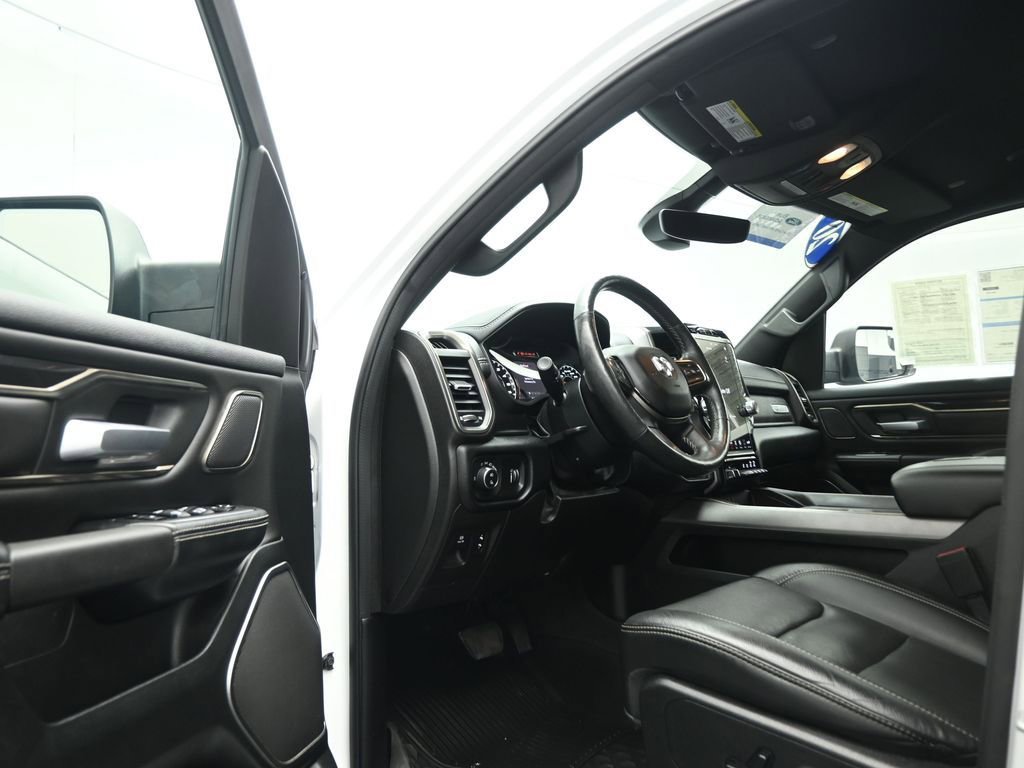 Used 2023 RAM 1500 Laramie image 9