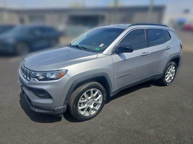 Used 2022 Jeep Compass Latitude AWD/4WD image 1