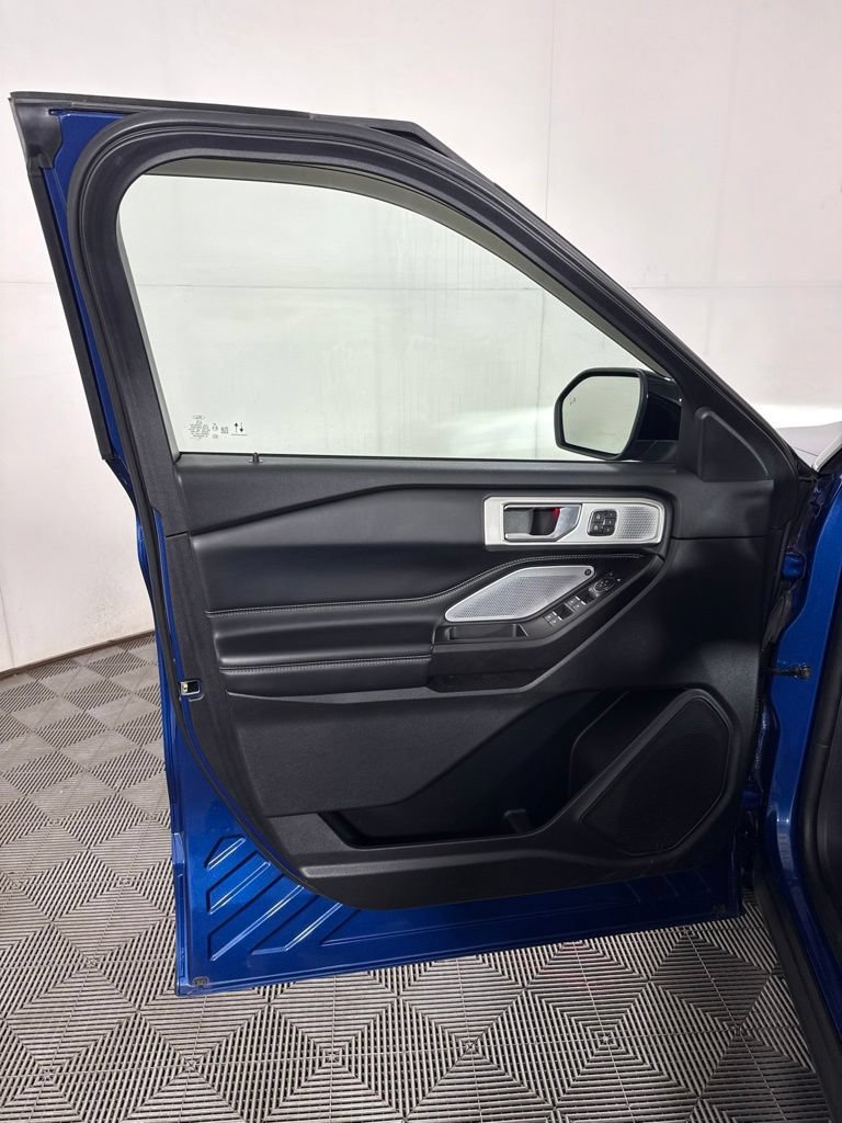 Certified 2020 Ford Explorer ST w/ ST Street Pack AWD/4WD image 16