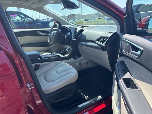 Certified 2021 Ford Edge Titanium w/ Class II Trailer Tow Package image 20