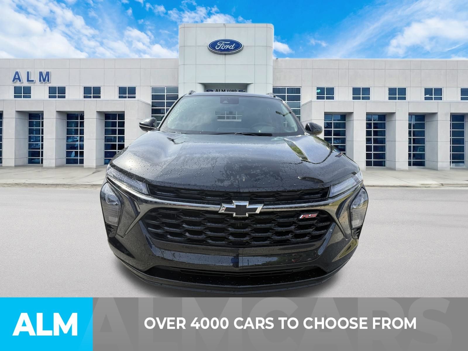 Used 2024 Chevrolet Trax RS image 2