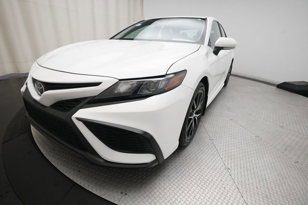 Used 2024 Toyota Camry SE AWD/4WD image 12