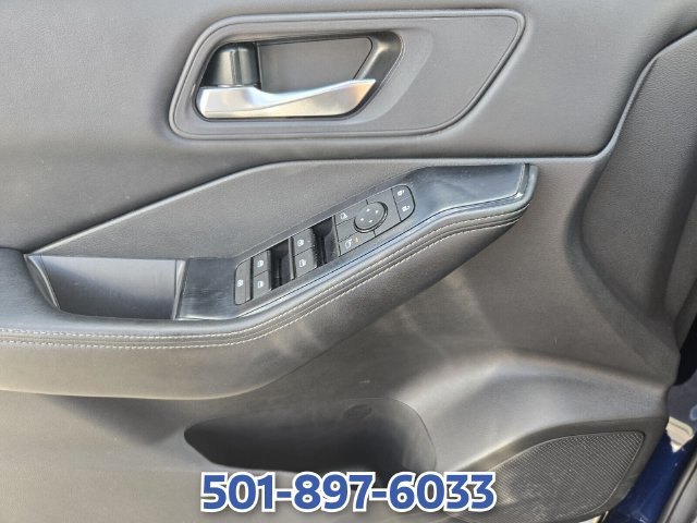 Used 2024 Nissan Rogue SV FWD image 27