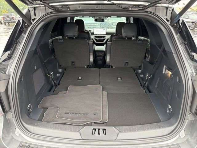 Certified 2026 Ford Explorer ST w/ Sun And Sound Package AWD/4WD image 12