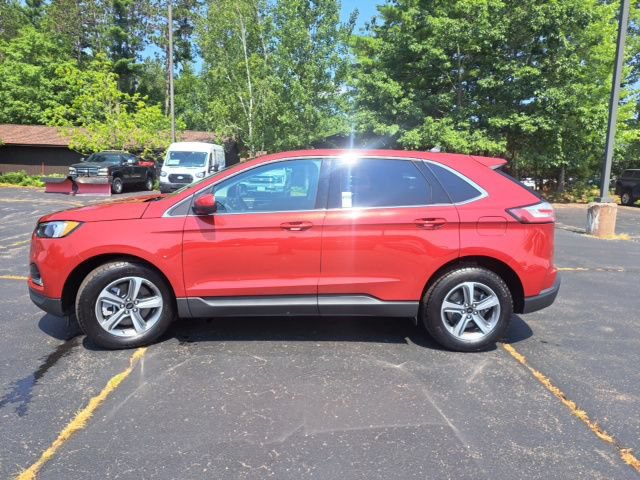 Certified 2024 Ford Edge SEL w/ Convenience Package AWD/4WD image 5