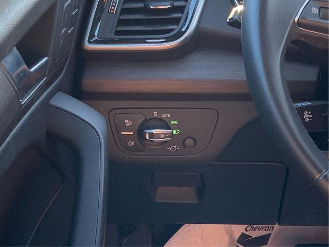 Used 2024 Audi Q5 2.0T Premium w/ Convenience Package image 21