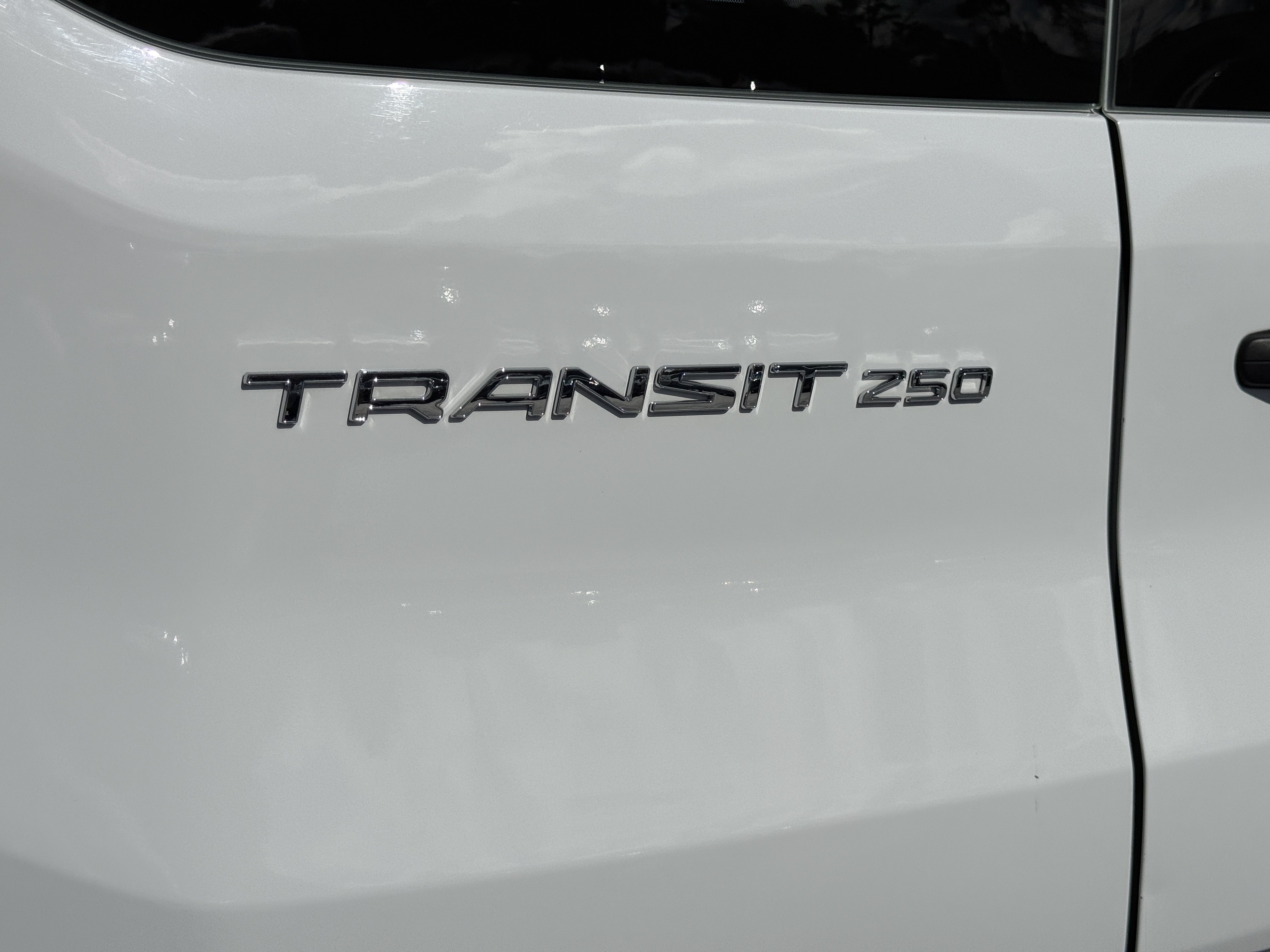 Certified 2025 Ford Transit 250 Low Roof w/ Exterior Upgrade Package RWD image 9