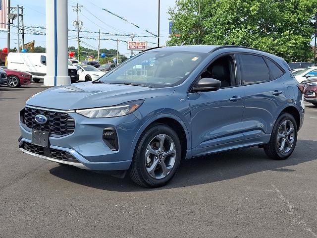 Certified 2023 Ford Escape ST-Line w/ Tech Pack #1 AWD/4WD image 3