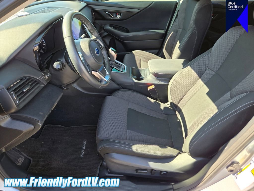 Used 2025 Subaru Outback Premium AWD/4WD image 9
