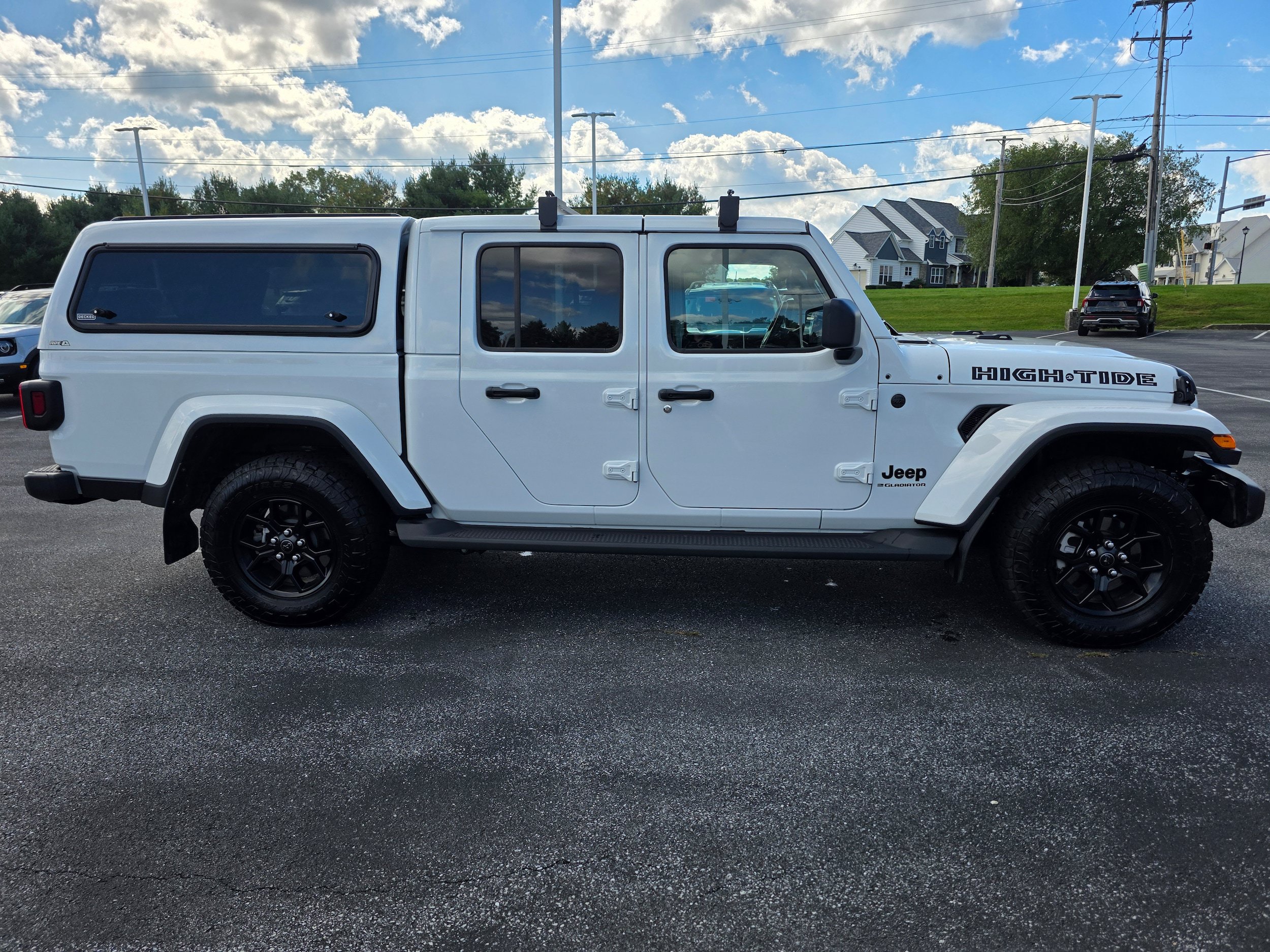 Used 2025 Jeep Gladiator Sport AWD/4WD image 6