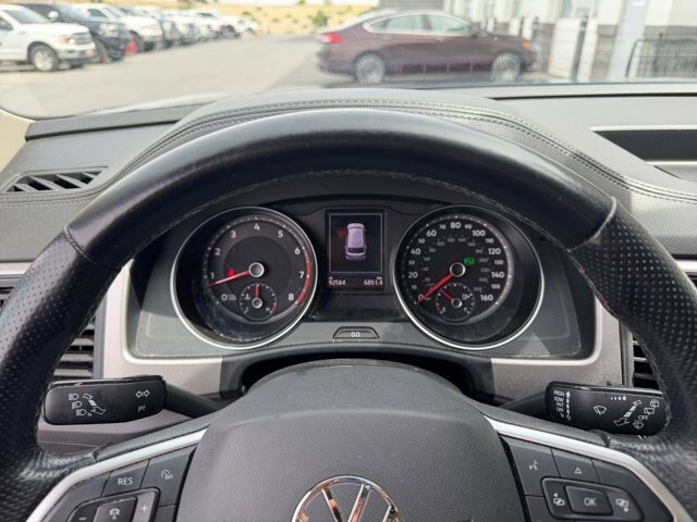 Used 2021 Volkswagen Atlas SE w/ Panoramic Sunroof Package FWD image 9