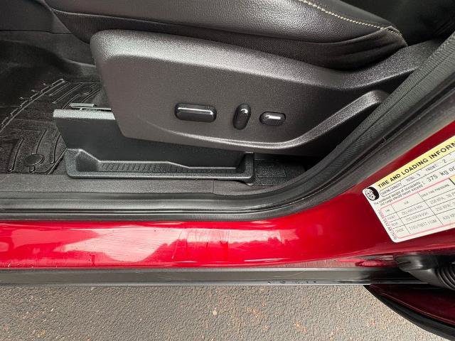 Certified 2019 Ford Escape Titanium AWD/4WD image 12