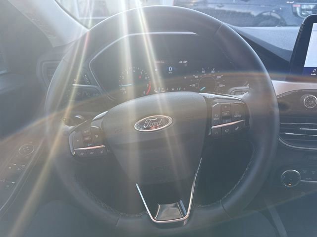 Certified 2022 Ford Escape SE w/ SE Sport Appearance Package image 14