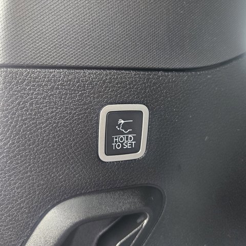 Used 2023 Jeep Grand Wagoneer 4WD w/ Flexible Seating Group image 20