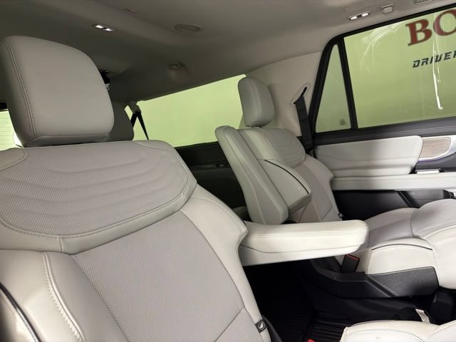 Certified 2026 Ford Expedition Max Platinum w/ Platinum Ultimate Package AWD/4WD image 35