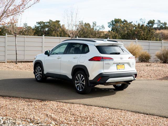 Used 2024 Toyota Corolla Cross XLE image 5