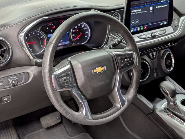 Used 2025 Chevrolet Blazer LT FWD image 9