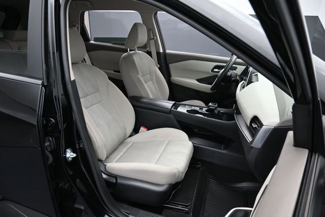 Used 2025 Nissan Rogue SV FWD image 27