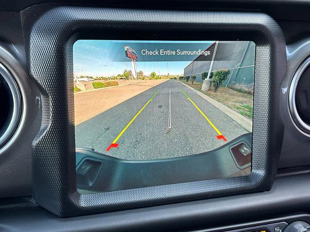 Used 2021 Jeep Gladiator Overland AWD/4WD image 18