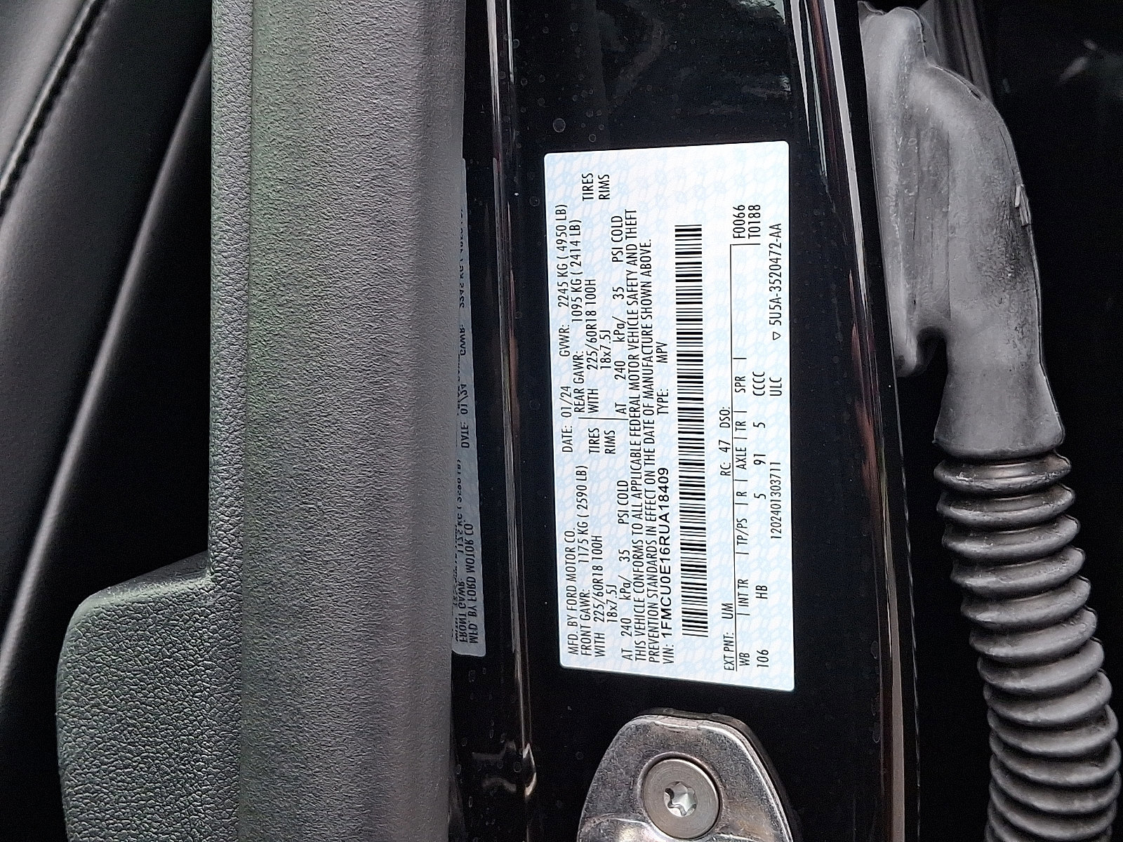 Certified 2024 Ford Escape SE image 27