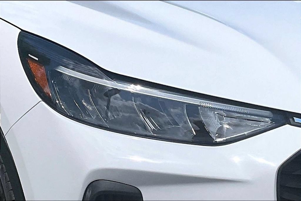 Certified 2023 Ford Escape Active AWD/4WD image 29