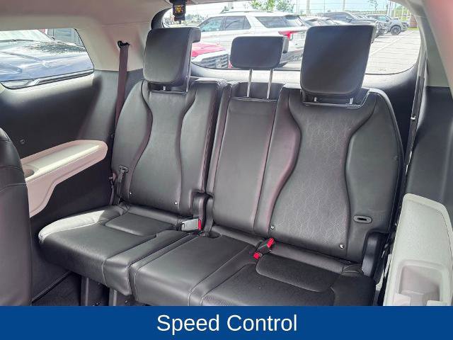 Used 2024 Kia Carnival LX FWD image 14