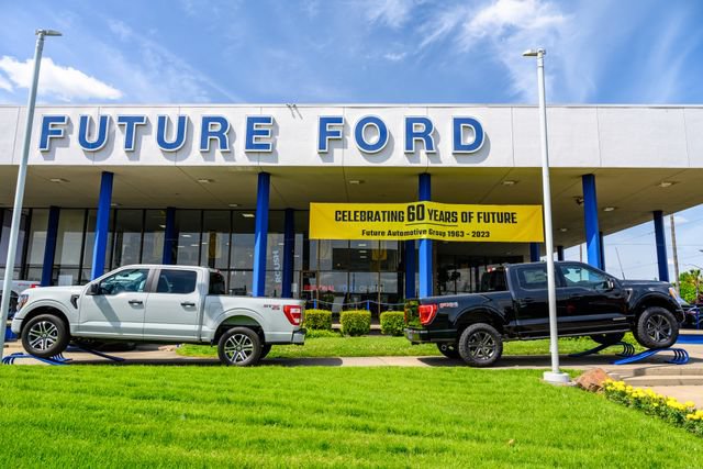 Used 2020 Buick Enclave Essence w/ LPO, Touring Package FWD image 21