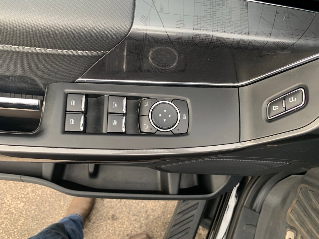 Certified 2022 Ford F150 XLT w/ Equipment Group 302A High image 9