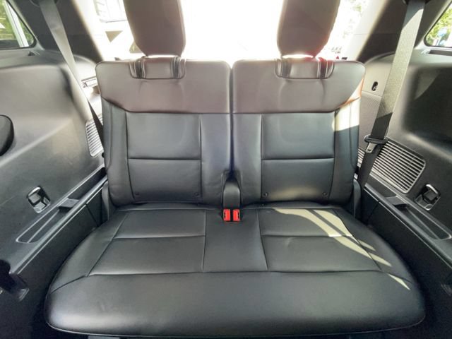 Certified 2024 Ford Explorer Platinum w/ Technology Package AWD/4WD image 35