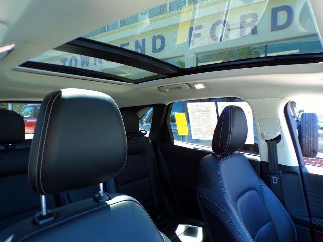 Certified 2022 Ford Escape Titanium w/ Class II Trailer Tow Package AWD/4WD image 12