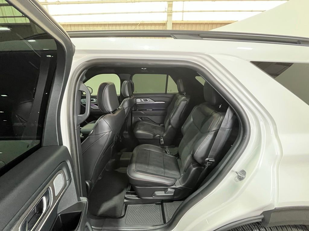 Certified 2025 Ford Explorer ST w/ Sun And Sound Package image 20