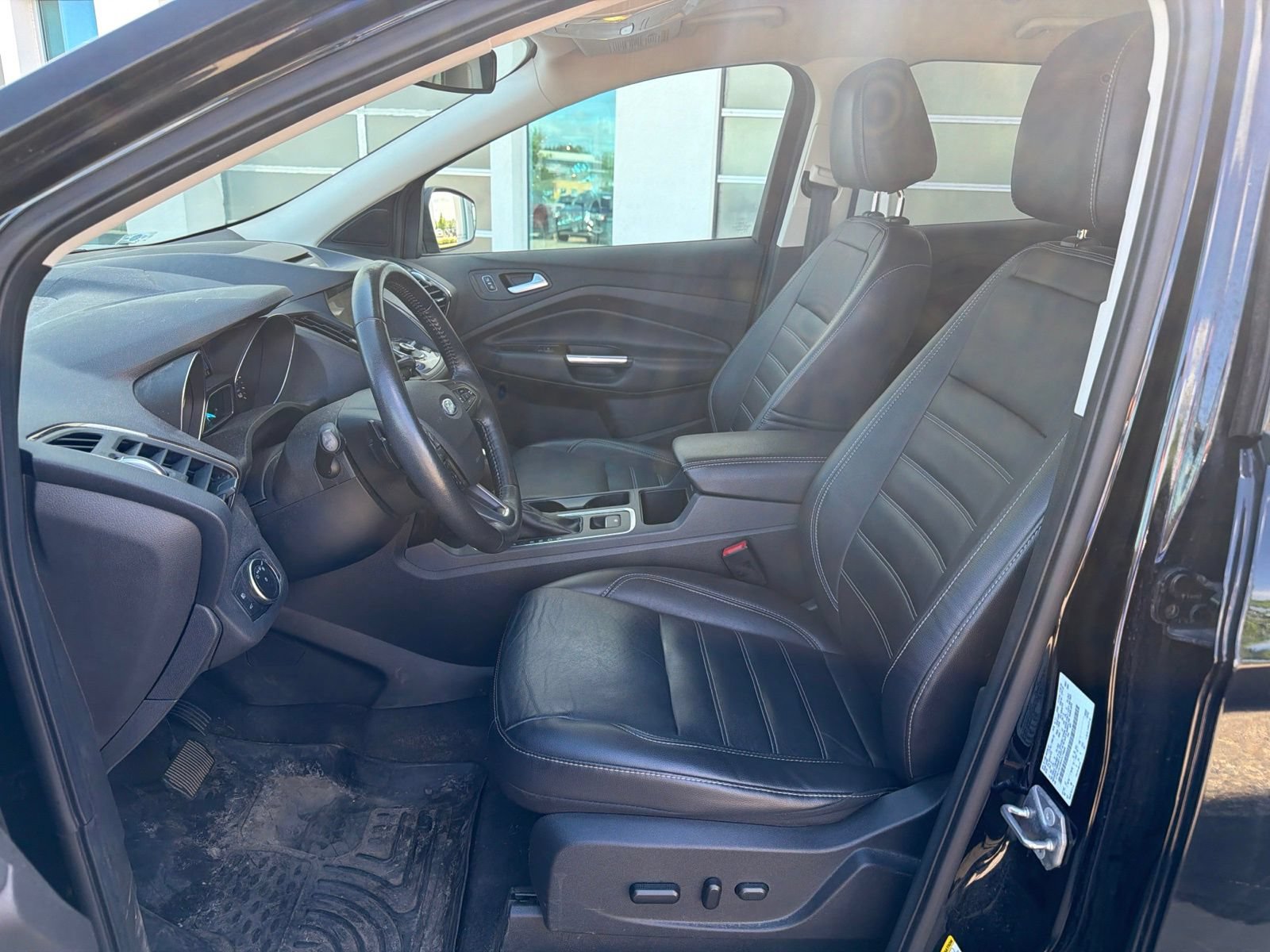 Certified 2017 Ford Escape Titanium AWD/4WD image 5