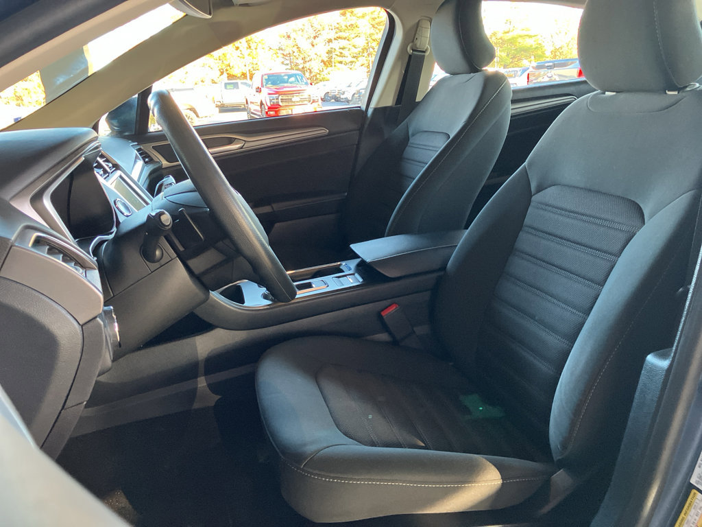 Certified 2019 Ford Fusion SE image 33